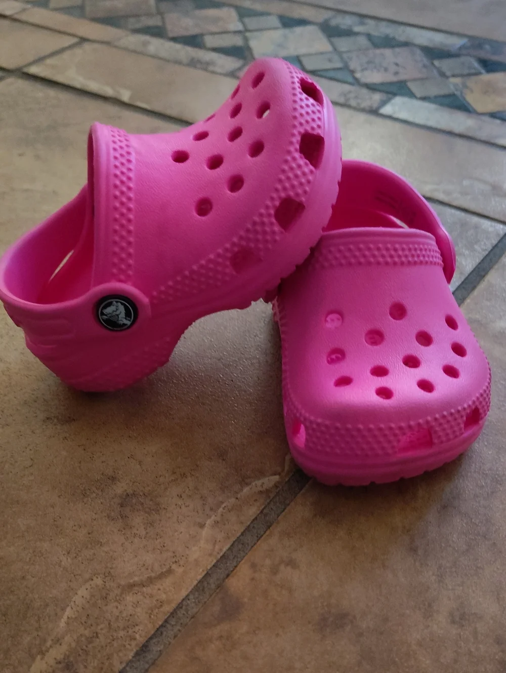 Crocs- Bright Pink For Toddler (9-12m)